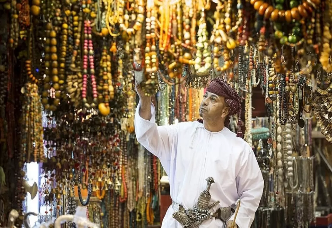 اللغات غير العربية في عُمان: تنوع الثقافة والتاريخ
