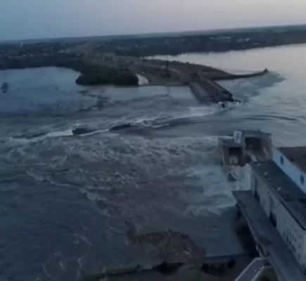 بعد تفجير السد الأوكراني... ما التداعيات على محطة زابوريجيا النووية؟