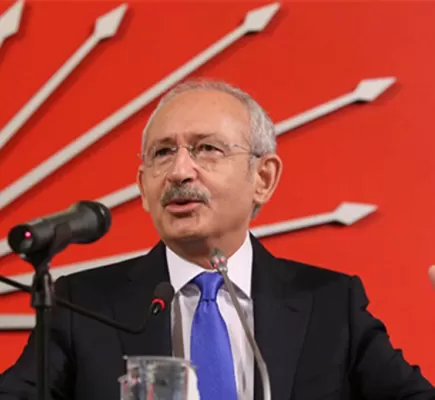 أكبر حزب معارض في تركيا يطلق حملة لترحيل السوريين